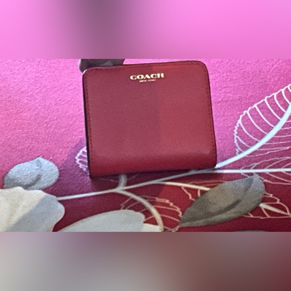 Coach red small wallet - Picture 1 of 6